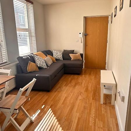 לונדון 2 Bedroom Apartment In Se13 מראה חיצוני תמונה