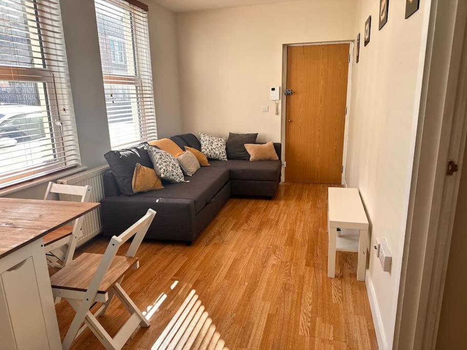לונדון 2 Bedroom Apartment In Se13 מראה חיצוני תמונה