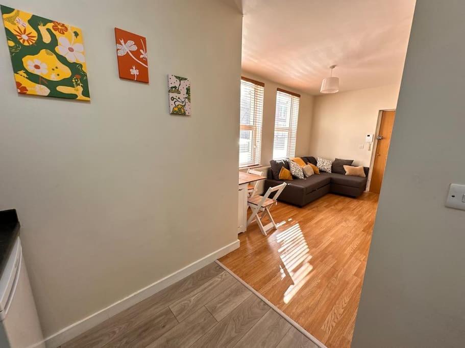 לונדון 2 Bedroom Apartment In Se13 מראה חיצוני תמונה