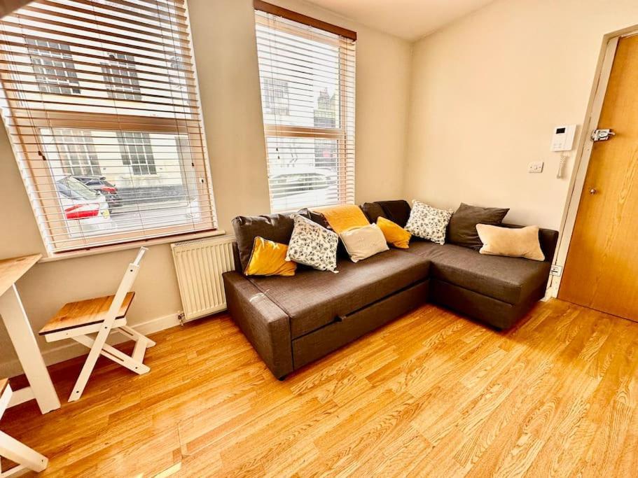 לונדון 2 Bedroom Apartment In Se13 מראה חיצוני תמונה
