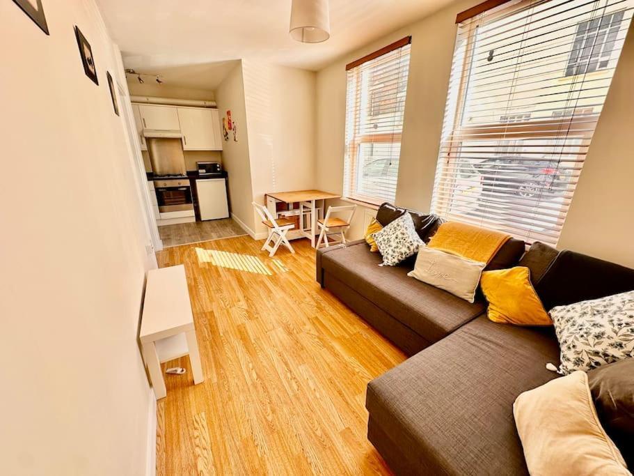 לונדון 2 Bedroom Apartment In Se13 מראה חיצוני תמונה